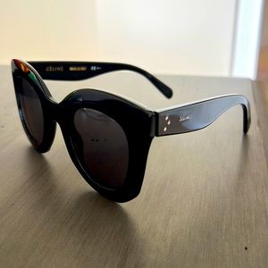 Genuine Celine “butterfly” sunglasses. Black good condition. Fit is snug!